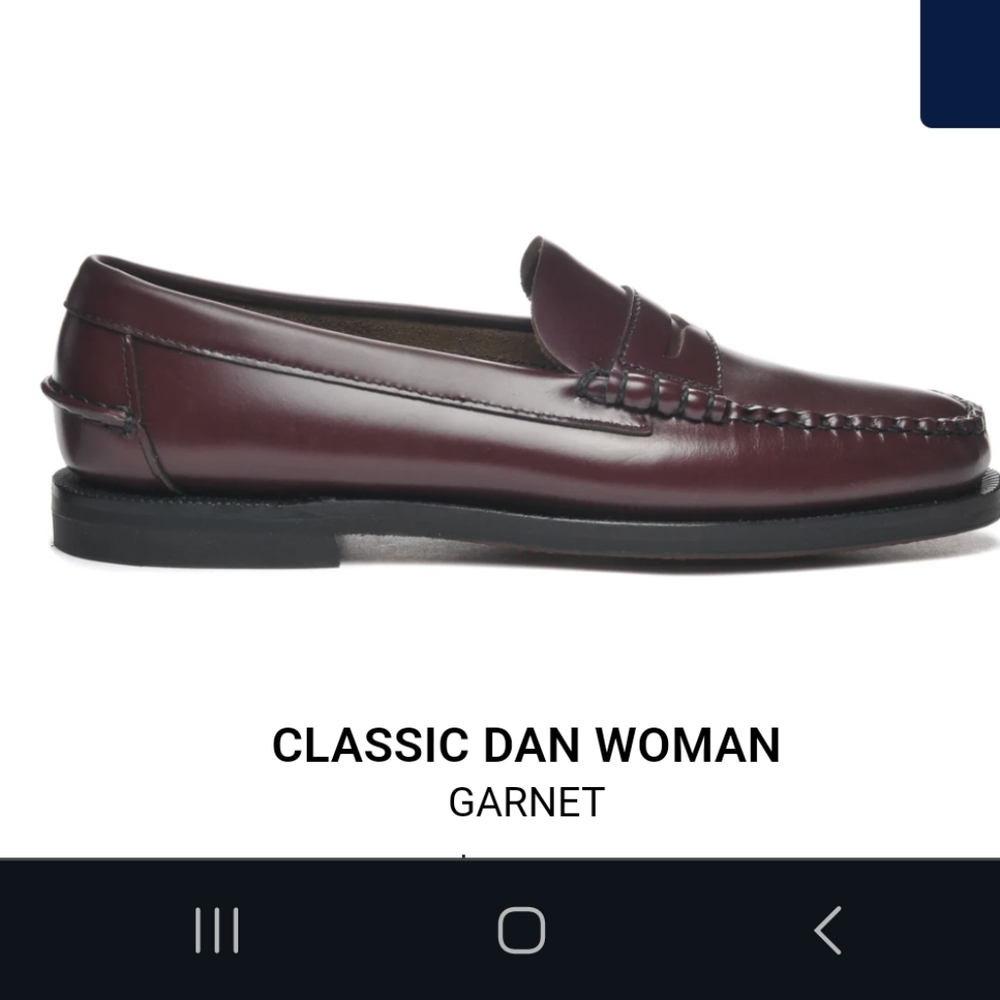 NWOB SEBAGO  burgundy loafers
